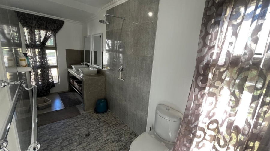 3 Bedroom Property for Sale in Wavecrest Eastern Cape